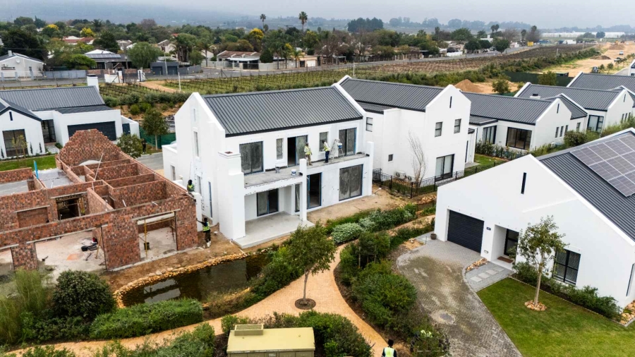 4 Bedroom Property for Sale in Paarl Valleij Lifestyle Estate Western Cape